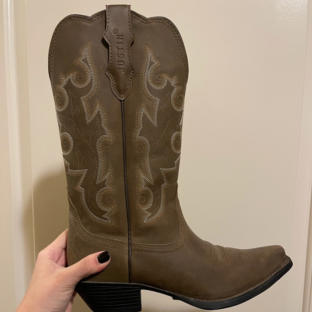 Justin boots - western - cowgirl